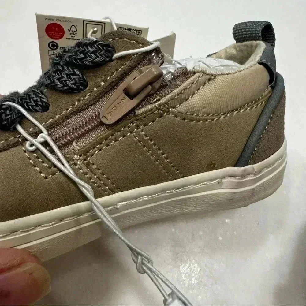 NEW! Zara Toddler Suede & Canvas Zip On Sneakers  Size US 5.5